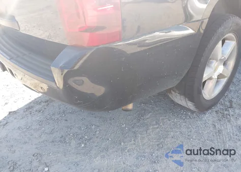 2014 Chevrolet Suburban C1500 Lt z USA, uszkodzony, nr VIN 1GNSCJE01ER102657